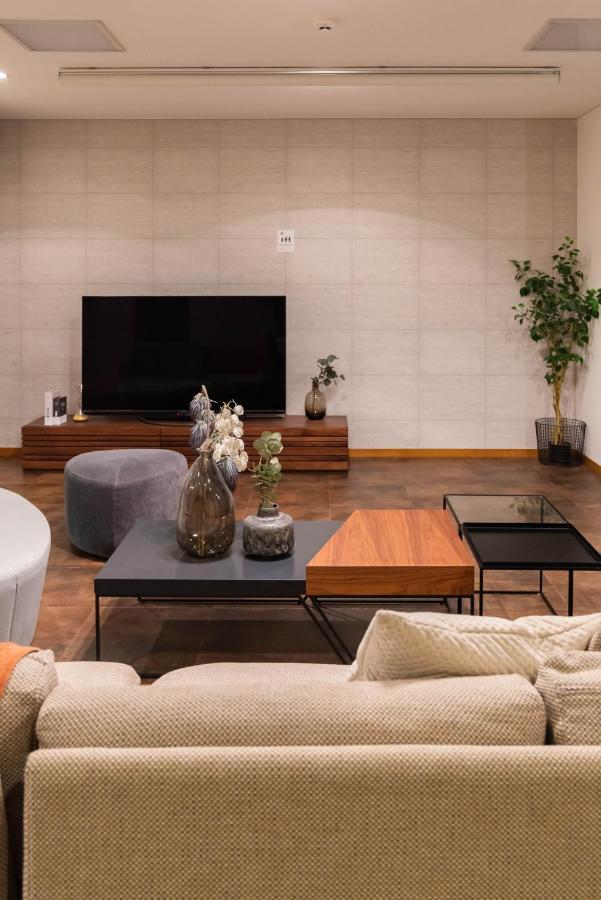 אוסקה Bijou Suites Ai Premium מראה חיצוני תמונה